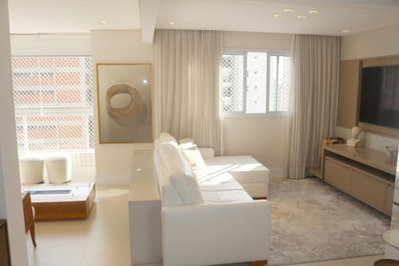 Apartamento à venda com 246m², 3 quartos e 3 vagasSala