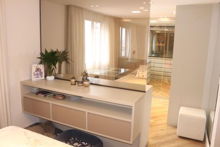 Apartamento à venda com 246m², 3 quartos e 3 vagasSuíte 1