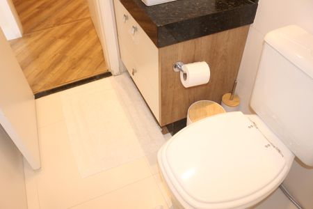 Apartamento à venda com 246m², 3 quartos e 3 vagasBanheiro da Suíte 2