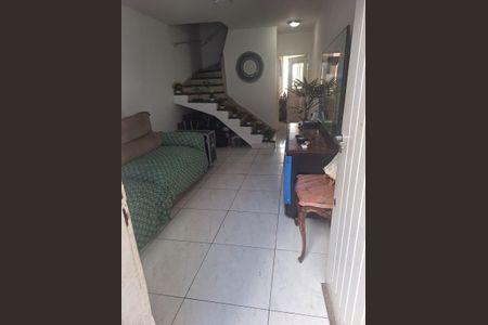 Casa à venda com 115m², 3 quartos e 1 vaga