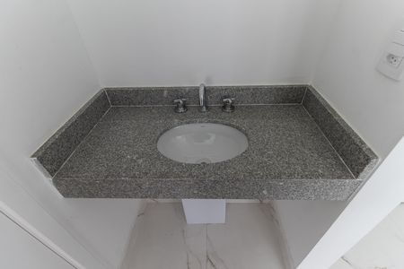 Apartamento à venda com 33m², 2 quartos e sem vaga Apartamento à venda com 33m², 2 quartos e sem vagaBanheiro