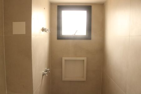 Apartamento à venda com 190m², 3 quartos e 3 vagasBanheiro da Suíte 1