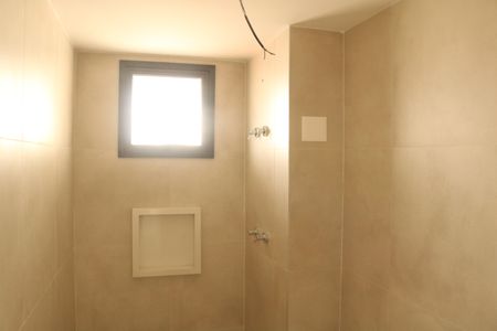 Apartamento à venda com 190m², 3 quartos e 3 vagasBanheiro da Suíte 2