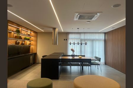 Apartamento à venda com 190m², 3 quartos e 3 vagasÁrea comum - Salão de festas