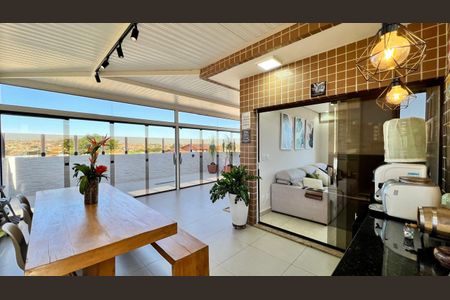 Apartamento à venda com 180m², 3 quartos e 2 vagasTerraço