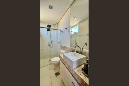 Apartamento à venda com 180m², 3 quartos e 2 vagasBanheiro