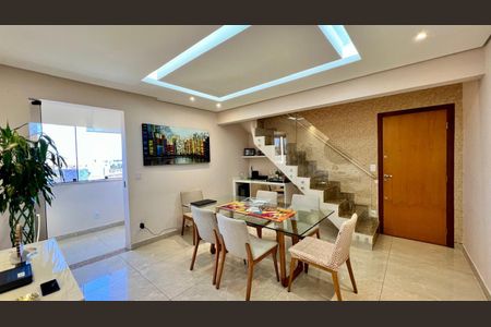 Apartamento à venda com 180m², 3 quartos e 2 vagasSala