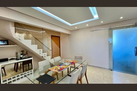 Apartamento à venda com 180m², 3 quartos e 2 vagasSala