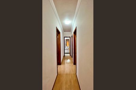 Apartamento à venda com 180m², 3 quartos e 2 vagasCorredor