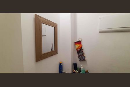 Casa à venda com 64m², 2 quartos e 2 vagas Casa à venda com 64m², 2 quartos e 2 vagasLavabo