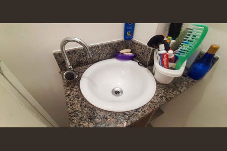 Casa à venda com 64m², 2 quartos e 2 vagas Casa à venda com 64m², 2 quartos e 2 vagasLavabo