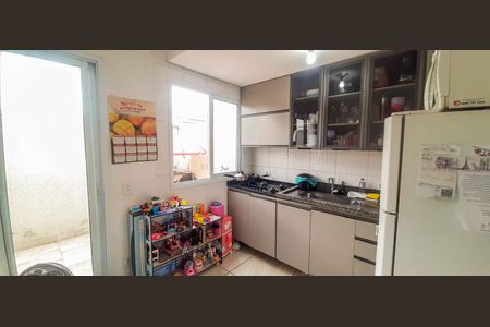 Casa à venda com 64m², 2 quartos e 2 vagas Casa à venda com 64m², 2 quartos e 2 vagasCozinha
