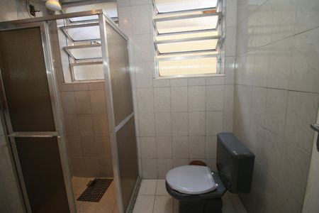 Apartamento para alugar com 60m², 3 quartos e sem vagaBanheiro