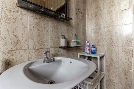 Apartamento à venda com 110m², 2 quartos e sem vaga Apartamento à venda com 110m², 2 quartos e sem vagaBanheiro