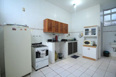 Apartamento para alugar com 77m², 2 quartos e sem vagaCozinha e Área de Serviço