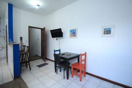 Apartamento para alugar com 77m², 2 quartos e sem vagaSala