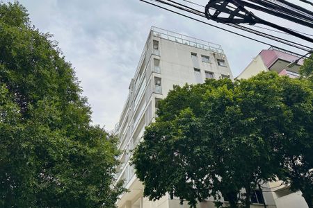 Apartamento para alugar com 198m², 3 quartos e 2 vagas Apartamento para alugar com 198m², 3 quartos e 2 vagasFachada