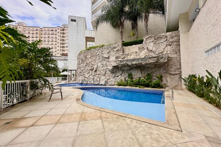 Apartamento para alugar com 198m², 3 quartos e 2 vagas Apartamento para alugar com 198m², 3 quartos e 2 vagasPiscina