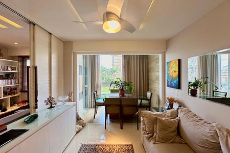 Apartamento para alugar com 198m², 3 quartos e 2 vagas Apartamento para alugar com 198m², 3 quartos e 2 vagasSala