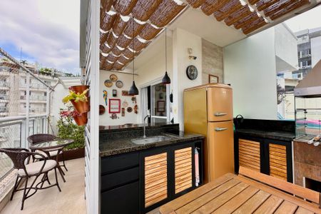 Apartamento para alugar com 198m², 3 quartos e 2 vagas Apartamento para alugar com 198m², 3 quartos e 2 vagasÁrea externa