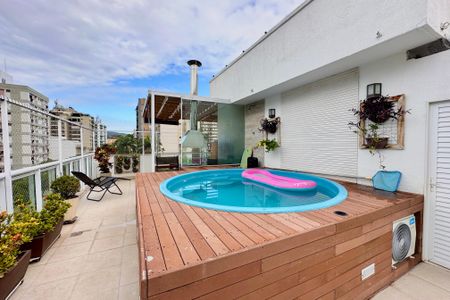 Apartamento para alugar com 198m², 3 quartos e 2 vagas Apartamento para alugar com 198m², 3 quartos e 2 vagasÁrea externa