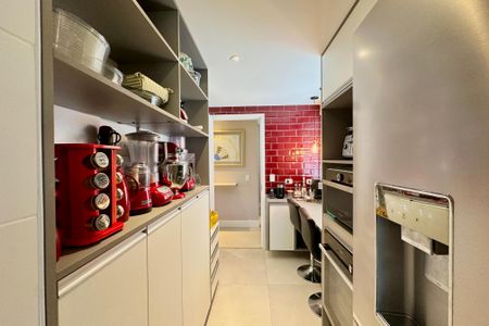 Apartamento para alugar com 198m², 3 quartos e 2 vagas Apartamento para alugar com 198m², 3 quartos e 2 vagasCozinha