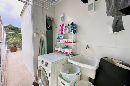 Apartamento para alugar com 198m², 3 quartos e 2 vagas Apartamento para alugar com 198m², 3 quartos e 2 vagasÁrea de Serviço 2