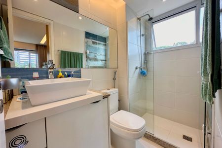 Apartamento para alugar com 198m², 3 quartos e 2 vagas Apartamento para alugar com 198m², 3 quartos e 2 vagasSuíte