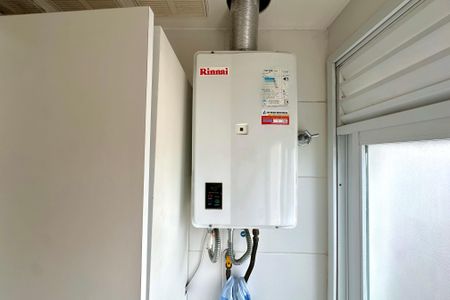 Apartamento para alugar com 198m², 3 quartos e 2 vagas Apartamento para alugar com 198m², 3 quartos e 2 vagasÁrea de Serviço 1