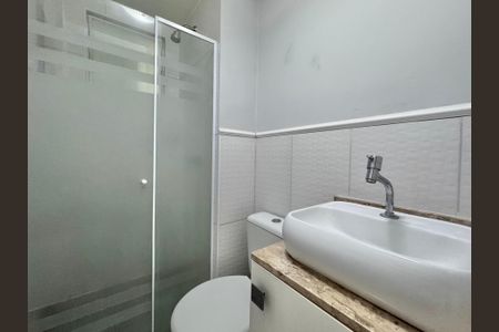 Apartamento à venda com 52m², 3 quartos e 1 vaga Apartamento à venda com 52m², 3 quartos e 1 vagaBanheiro Social