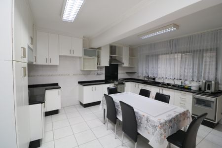 Casa à venda com 350m², 3 quartos e 3 vagasCozinha