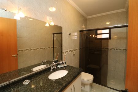 Casa à venda com 350m², 3 quartos e 3 vagasBanheiro Social