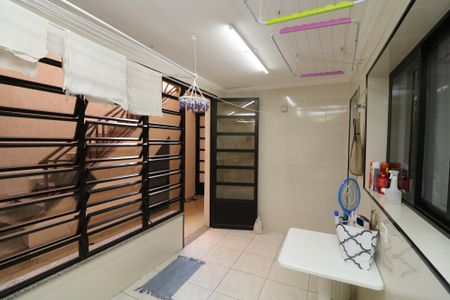 Casa à venda com 350m², 3 quartos e 3 vagasÁrea de Serviço