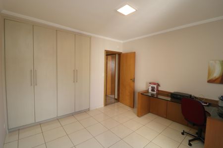 Casa à venda com 350m², 3 quartos e 3 vagasQuarto 1