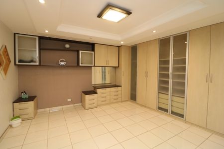 Casa à venda com 350m², 3 quartos e 3 vagasSuíte