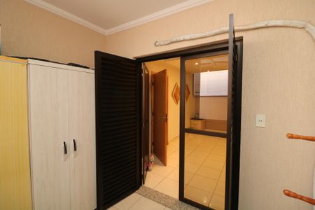 Casa à venda com 350m², 3 quartos e 3 vagasCloset Suíte