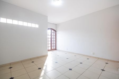 Casa à venda com 360m², 3 quartos e 2 vagas Casa à venda com 360m², 3 quartos e 2 vagasQuarto 2 (Casa 1)