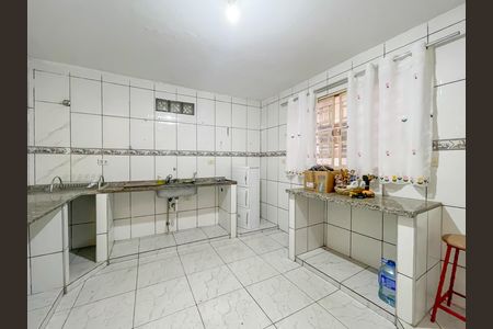 Casa para alugar com 120m², 2 quartos e 1 vaga Casa para alugar com 120m², 2 quartos e 1 vagaCozinha