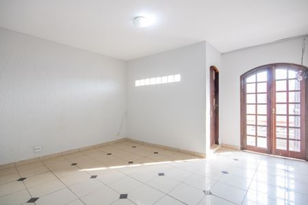 Casa para alugar com 120m², 2 quartos e 1 vagaQuaro 