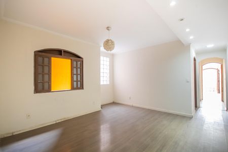Sala de casa para alugar com 2 quartos, 120m² em Santa Maria, Osasco