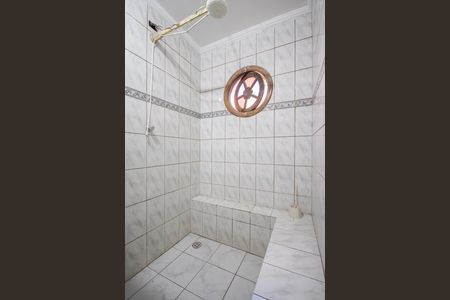 Casa para alugar com 120m², 2 quartos e sem vaga Casa para alugar com 120m², 2 quartos e sem vagaBanheiro social