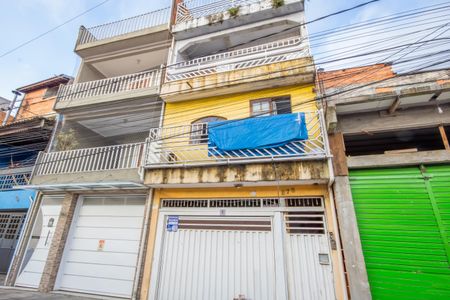 Casa para alugar com 120m², 2 quartos e 1 vagaFachada