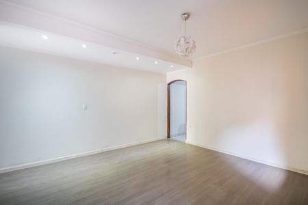 Sala de casa para alugar com 2 quartos, 120m² em Santa Maria, Osasco