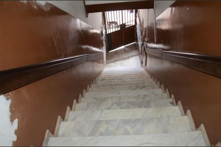 Apartamento para alugar com 95m², 1 quarto e sem vagaEscada