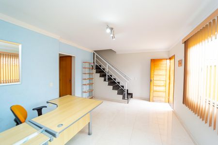 Casa de condomínio para alugar com 120m², 3 quartos e 2 vagasSala