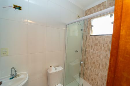 Casa de condomínio para alugar com 120m², 3 quartos e 2 vagasBanheiro