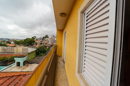 Casa de condomínio para alugar com 120m², 3 quartos e 2 vagasVaranda