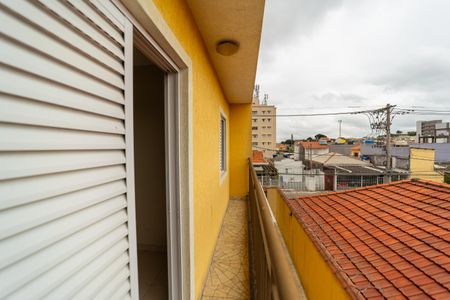 Casa de condomínio para alugar com 120m², 3 quartos e 2 vagasVaranda