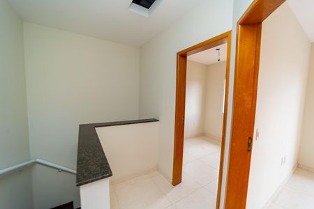 Casa de condomínio para alugar com 120m², 3 quartos e 2 vagasCorredor