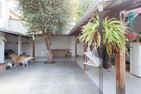 Casa à venda com 247m², 4 quartos e 3 vagas Casa à venda com 247m², 4 quartos e 3 vagasEspaço Gourmet